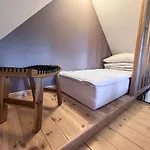 Hut 2 アパート ハルラホフ