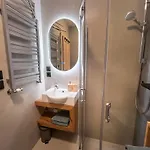 Hut 2 アパート