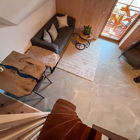 Hut 2 Apartment *